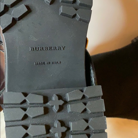 Brand new Burberry Whitchester Weather Boot - Picture 4 of 8